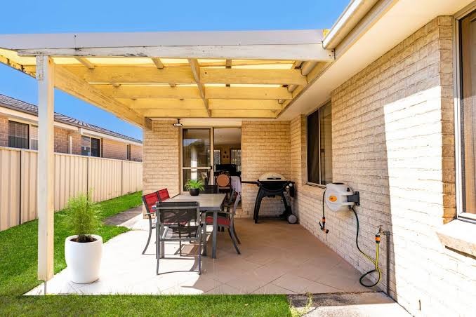 Typical Seaford home showing 1960s-80s brick veneer with earlier beach-side cottages nearer the foreshore, near Seaford Wetlands