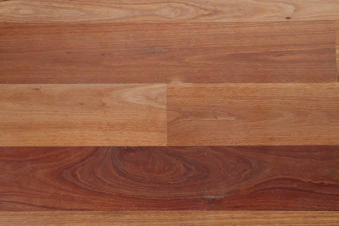 Sydney Blue Gum, straight to slightly interlocked, moderately open textured, with occasional gum vein